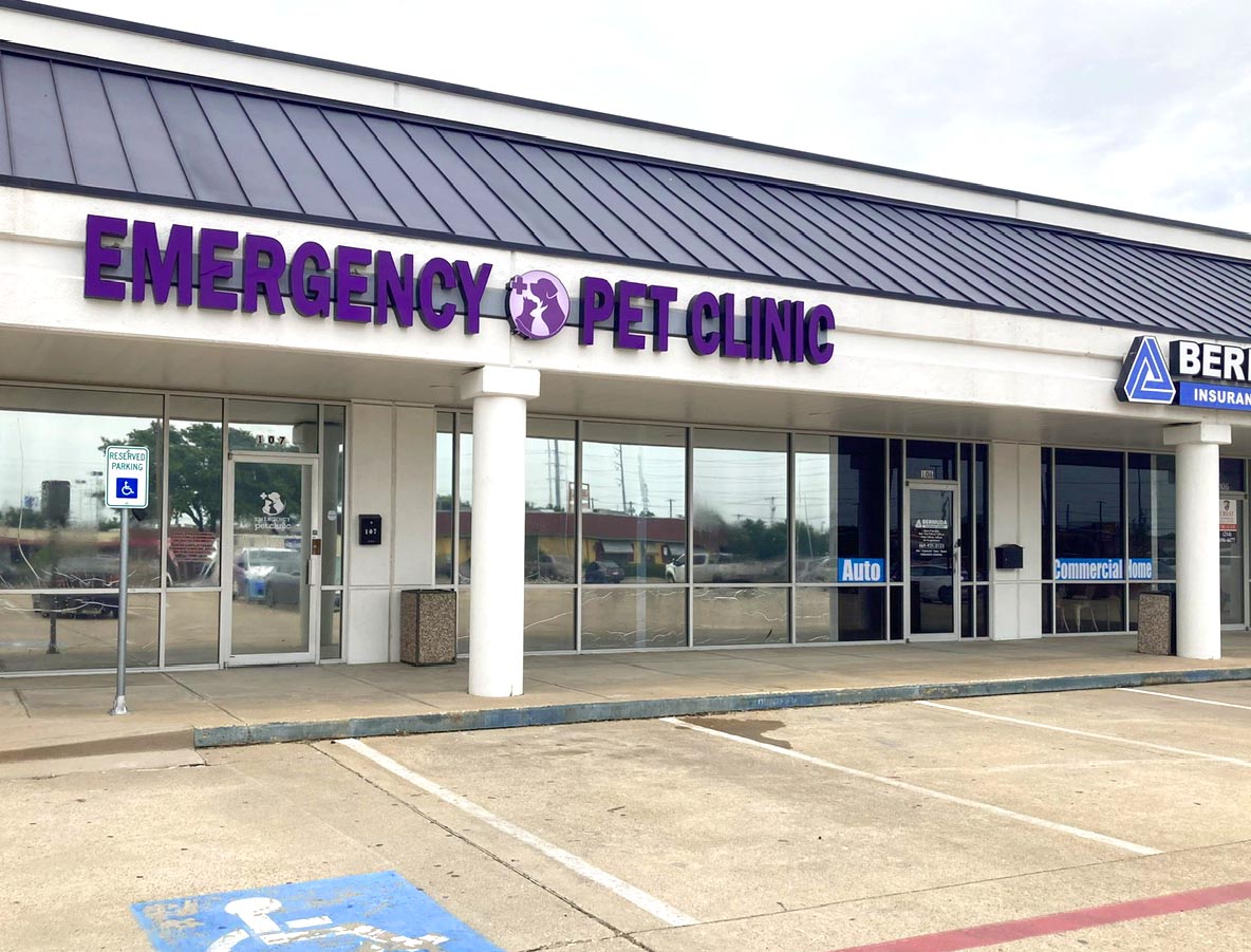 Outside the office of Emergency Pet Clinic of Texas